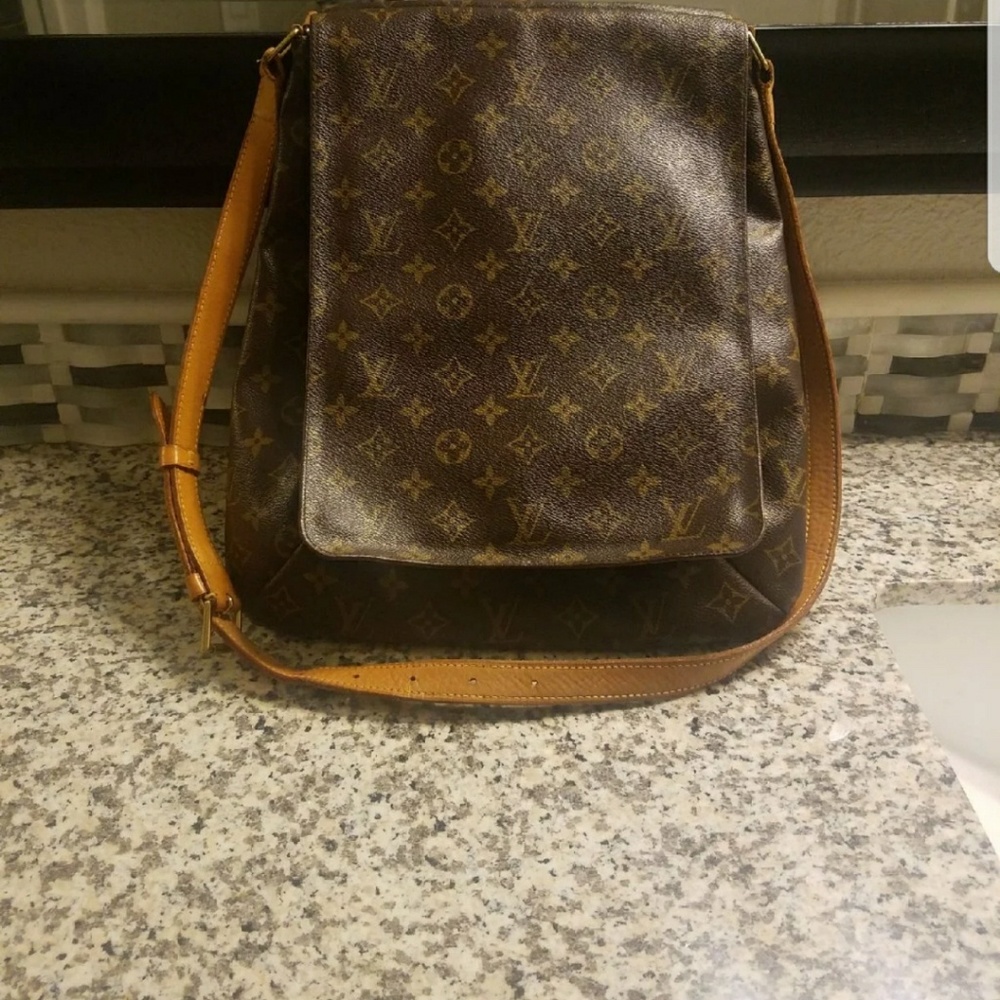 Louis Vuitton Musette Crossbody handbag